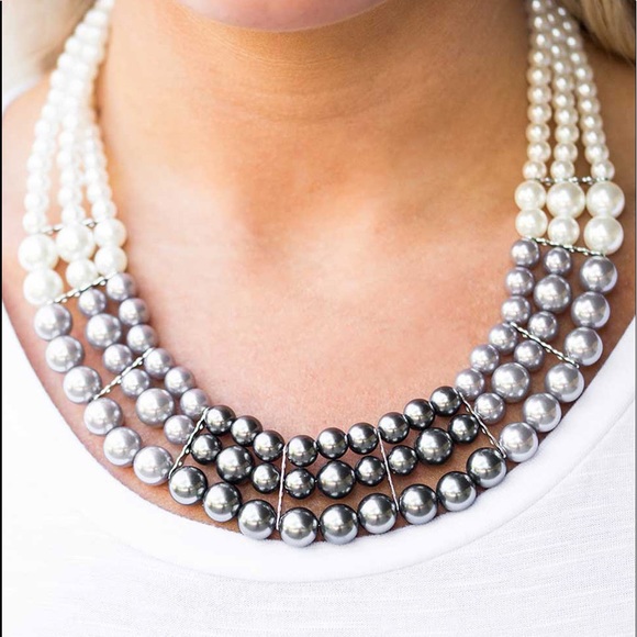 Multi color pearls necklace - Picture 1 of 1